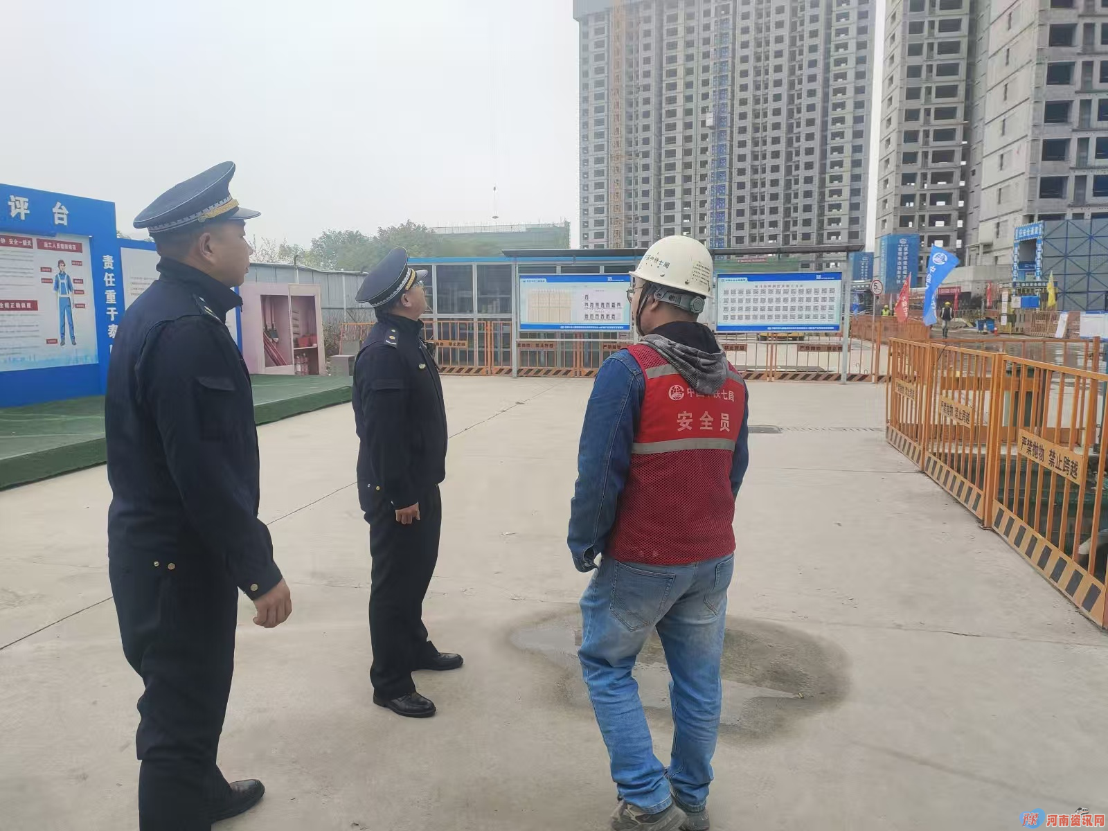 郑州建筑工地安全大检查：高标准严要求筑牢工程安全防线